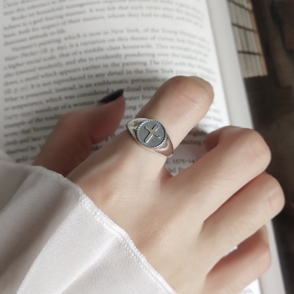 Vintage Sterling Silver Cross Signet Ring - Picture 6 of 8